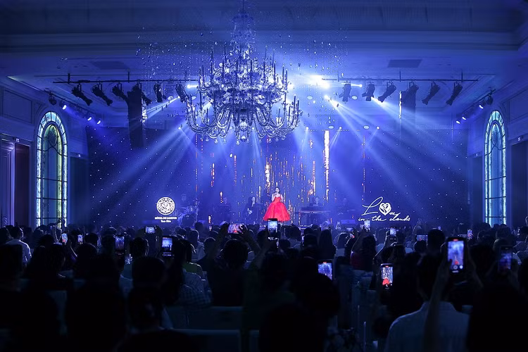 Trai nghiem Hotel de l'Amour Tam Dao lang man cung dem nhac bolero