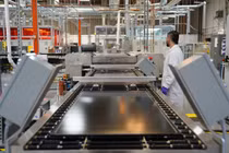 Mỹ tạo đột phá về pin mặt trời perovskite với hiệu suất vượt 30%