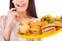 Phát hiện cơ chế bộ não khiến người ta thèm ăn đồ béo