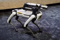 Hàn Quốc chuẩn bị đưa robot tự hành ra chiến trường vì thiếu hụt quân nhân
