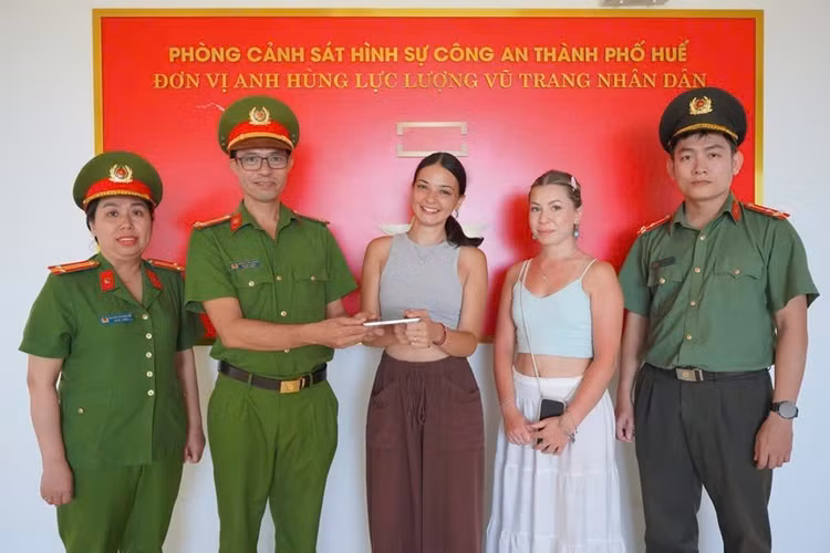 9899da61-e358-4ecc-aa78-ec5af99bc585.jpg