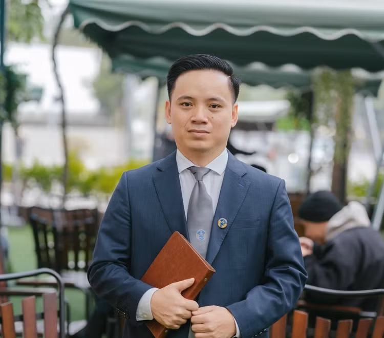 Vấn đề pháp lý vụ nhân viên gác tàu bị đánh gãy xương mũi - Hình 2 Van de phap ly vu nhan vien gac tau bi danh gay xuong mui-Hinh-2