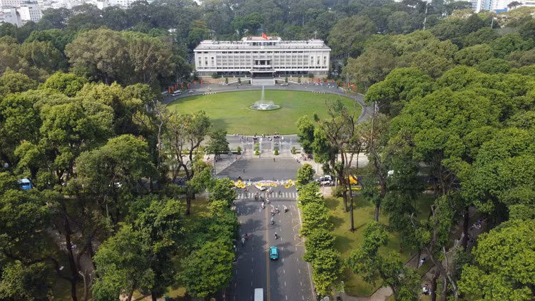 Huong ve ngay dai le, TP HCM gap rut hoan thien san khau, khan dai-Hinh-7