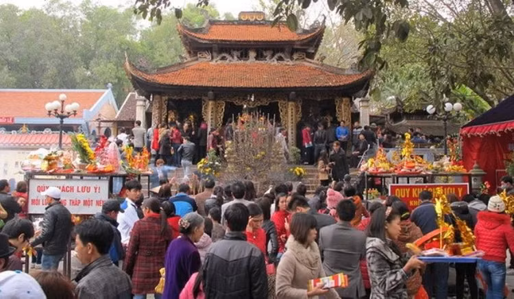 Yêu cầu giám sát chặt chẽ lễ hội Chùa Hương, khai ấn đền Trần Yeu cau giam sat chat che le hoi Chua Huong, khai an den Tran