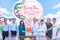 Chủ tịch Ủy ban TƯ MTTQ Việt Nam thăm, tặng quà Trung thu các cháu thiếu nhi