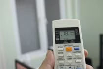 Nút nhỏ trên điều hòa âm thầm “đốt” sạch tiền điện