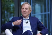 Cựu CEO Apple nói OpenAI là đối thủ thực sự đầu tiên