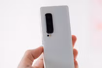 [GALLERY] Sinh viên Việt chế Galaxy Z Fold mini độc nhất gây sốt