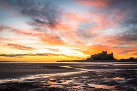Bamburgh: Nơi lịch sử, chiến tranh và huyền thoại hòa quyện