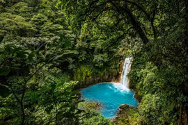 Rio Celeste - dòng sông xanh ngọc huyền bí của Costa Rica