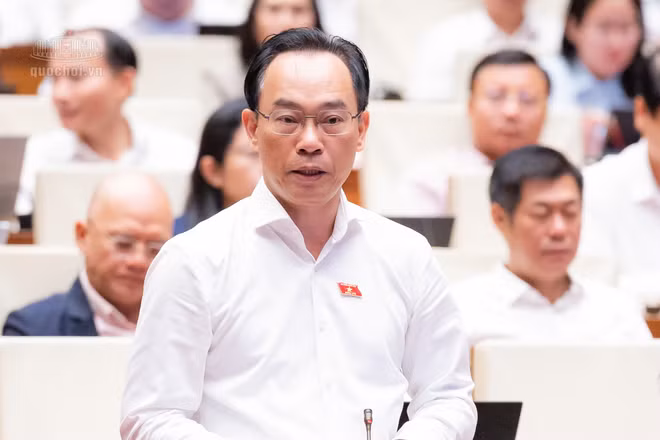 Học sinh được cấp sách giáo khoa miễn phí từ năm học 2028- 2029