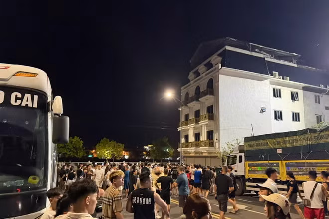 Lực lượng Công an, kiểm sát viên xuất hiện tại nhà Hải Sapa TV