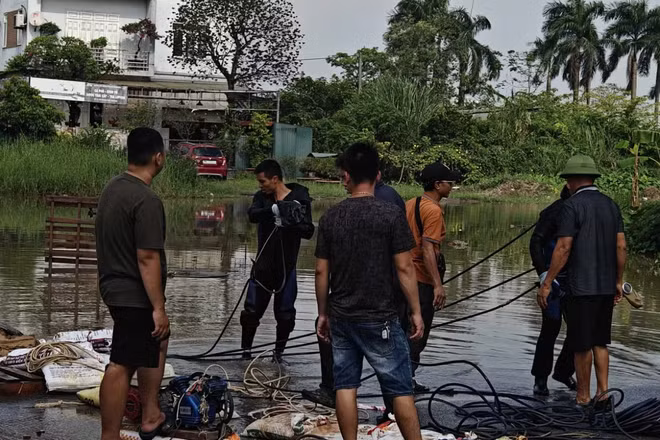 Xuyên đêm lần theo dòng nước tìm nam sinh mất tích
