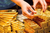 Mở rộng quyền nhập khẩu có kiểm soát để tăng cung vàng