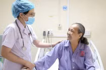 Ho, sốt tưởng cúm, cụ bà 76 tuổi bất ngờ sốc nhiễm khuẩn, suy đa tạng