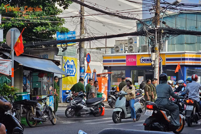 Cháy khách sạn tại TP.HCM: 2 người tử vong, hàng chục người mắc kẹt