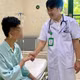 Có bảo hiểm y tế ở Đức, mẹ vẫn đưa con 16 tuổi về Việt Nam mổ lõm ngực