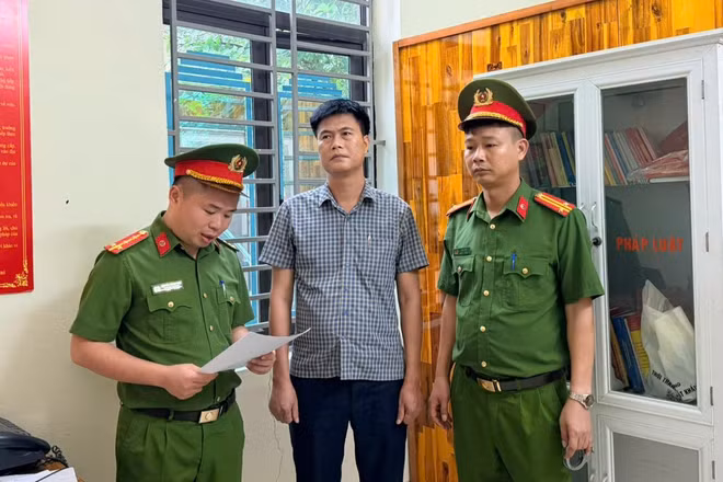 3 nguyên cán bộ xã Trung Hà bị khởi tố vì cho thuê đất bãi bồi không đúng thẩm quyền