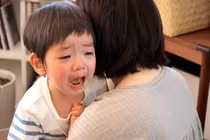 Ở vậy nuôi con sau ly hôn, sự hy sinh hay kìm hãm bản thân?