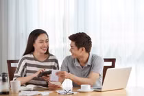 Khác biệt trong chi tiêu, nguyên nhân rạn nứt gia đình