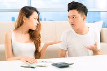 Vợ chồng cùng nhau vượt qua khủng hoàng tài chính