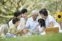 Xung đột thế hệ trong gia đình hiện đại, làm sao để dung hòa?