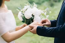 Sau biến cố, hôn nhân còn cứu vãn được không?