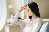 Coi chừng mất kinh, rối loạn hormone vì ép cân quá đà