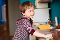 Bí quyết nuôi dạy con tự lập mà vẫn gần gũi yêu thương