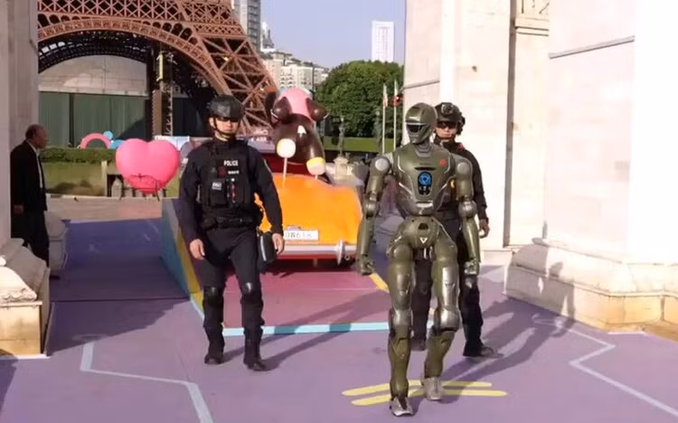 bot-1.png