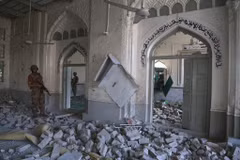 Vụ đánh bom tại nhà thờ Hồi giáo ở Pakistan khiến hơn 20 người thiệt mạng