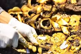 Lăng mộ cổ 2.000 năm tuổi hé lộ kho báu gây choáng ngợp