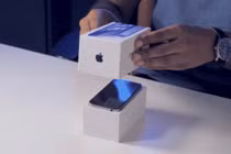 Bí mật hộp iPhone khó mở: Apple thao túng cảm xúc người dùng