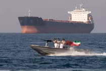 Iran yêu cầu Mỹ-Israel dừng đe dọa để mở lại eo biển Hormuz