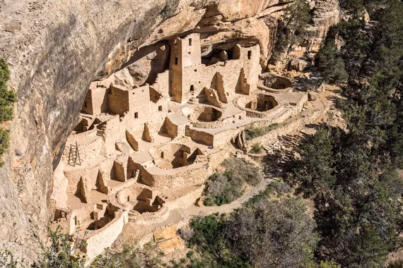 Điều gì khiến người Anasazi rời bỏ những thành phố đá?