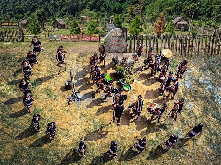 mua-xoang-tay-nguy.jpg