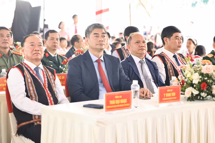 tinh-gia-laias.jpg