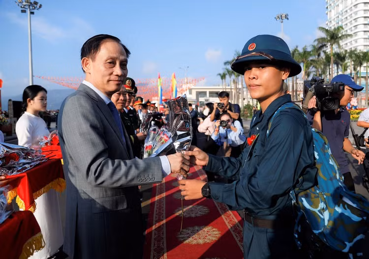 lh-trung.jpg