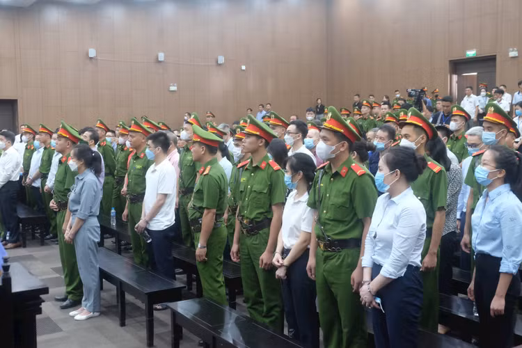 Các bị cáo tại tòa Các bị cáo tại tòa