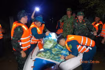 Nước dâng nhanh, Lâm Đồng trắng đêm di dời dân