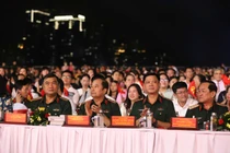 Hào khí “Dưới cờ vinh quang” vang vọng ba miền