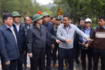 Phó Thủ tướng Hồ Quốc Dũng kiểm tra sạt lở đèo Prenn, đèo Mimosa tại Lâm Đồng