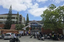 Xôn xao thông tin thực phẩm không đảm bảo vào bếp bán trú tiểu học