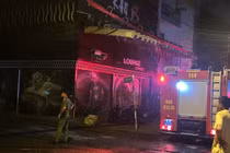 Phó Thủ tướng yêu cầu điều tra vụ cháy chung cư Độc Lập