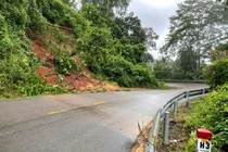 Quốc lộ 28 qua Sơn Điền bị vùi lấp, đèo Gia Bắc tê liệt sau đêm mưa lớn