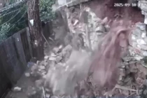 Nhiều tuyến đường ở Đà Lạt ngập nặng sau mưa lớn