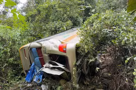 Tin mới vụ xe khách lao xuống vực ở Sơn La, nhiều người thương vong