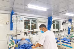 Nữ bệnh nhân 66 tuổi nguy kịch do thận ứ mủ, sốc nhiễm khuẩn