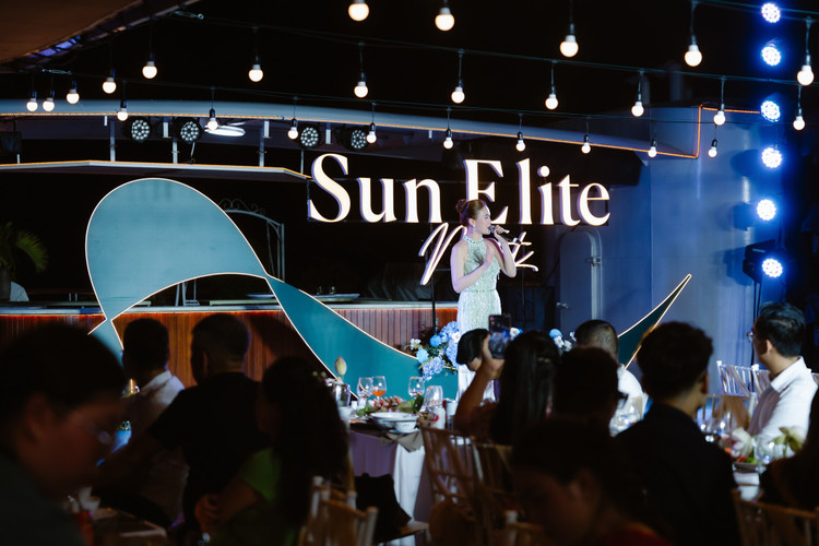 sun-elite-night-2.jpg