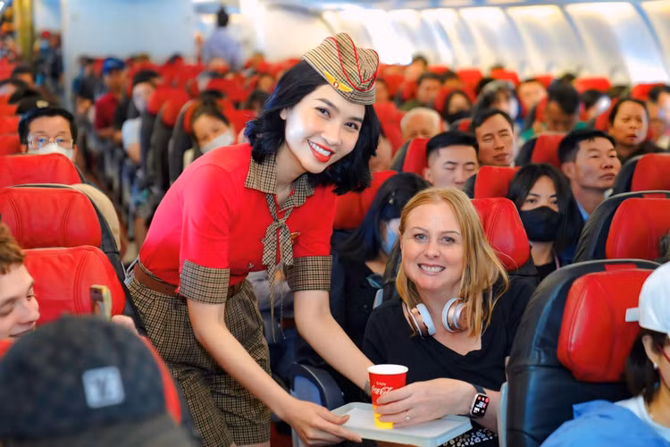 tiep-vien-hang-khong-vietjet.jpg